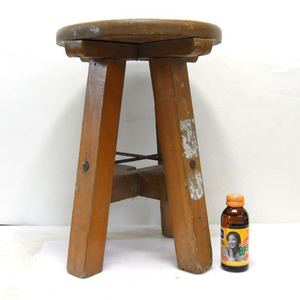 오래된 재봉틀 의자/옛날물건/근대사/의자/민속품/추억의소품/나무의자/재봉틀의자/미싱의자