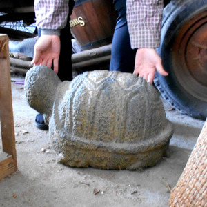 큰 돌거북이 한마리 거북이상 거북이 조각품 정원석