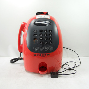타원형 빨강 공중전화기/옛날 전화기/추억의 공중전화기/전화기/공중전화